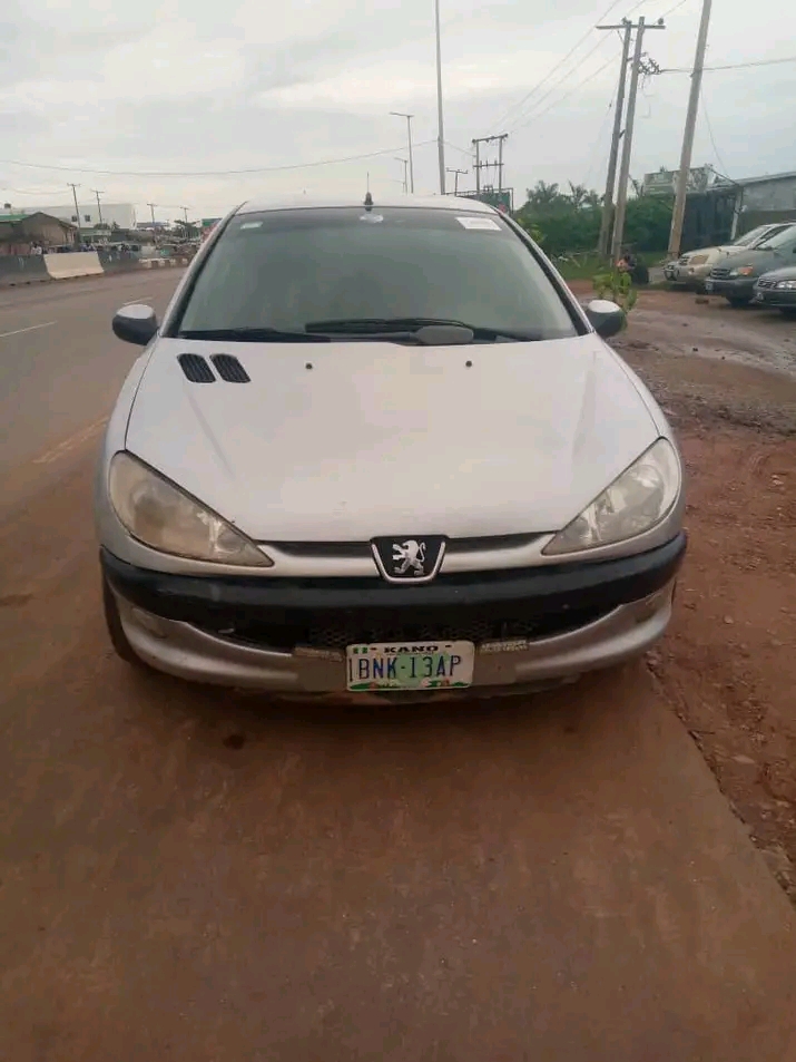 Peugeot 206 โ photo 1
