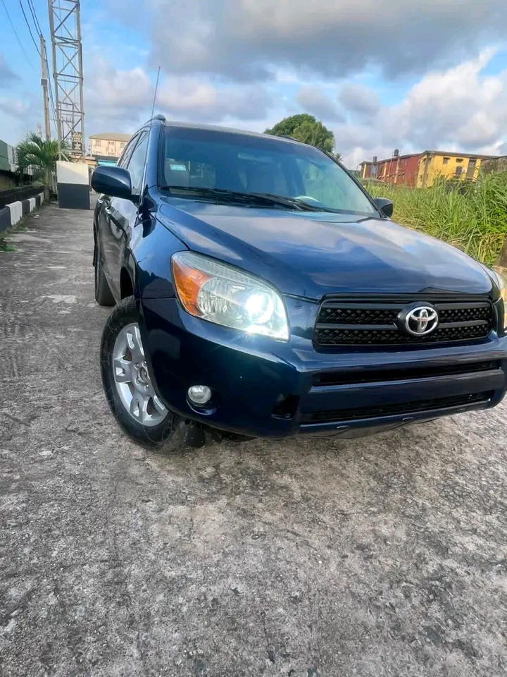 2008 Toyota RAV4 โ photo 1