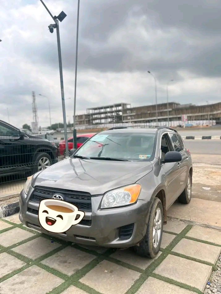 2012 Toyota RAV4 โ photo 1