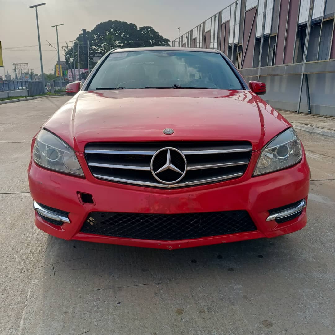 2011 Mercedes Benz C300