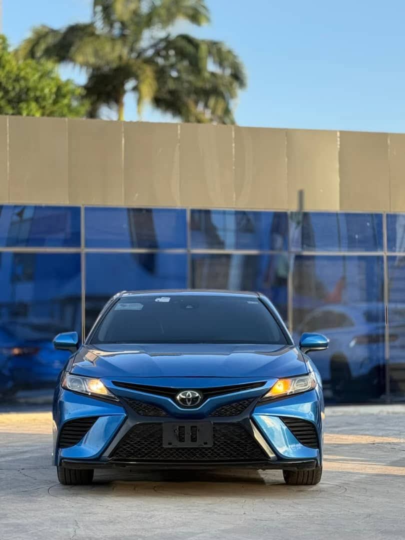 2018 Toyota Camry โ photo 1