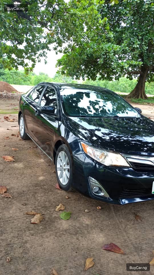 2014 Toyota Camry โ photo 1