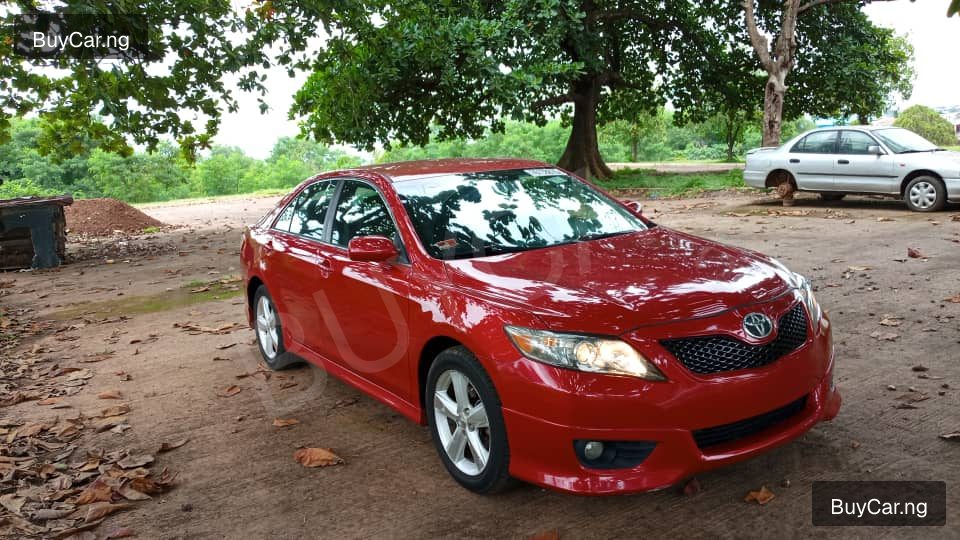 2011 Toyota Camry โ photo 1